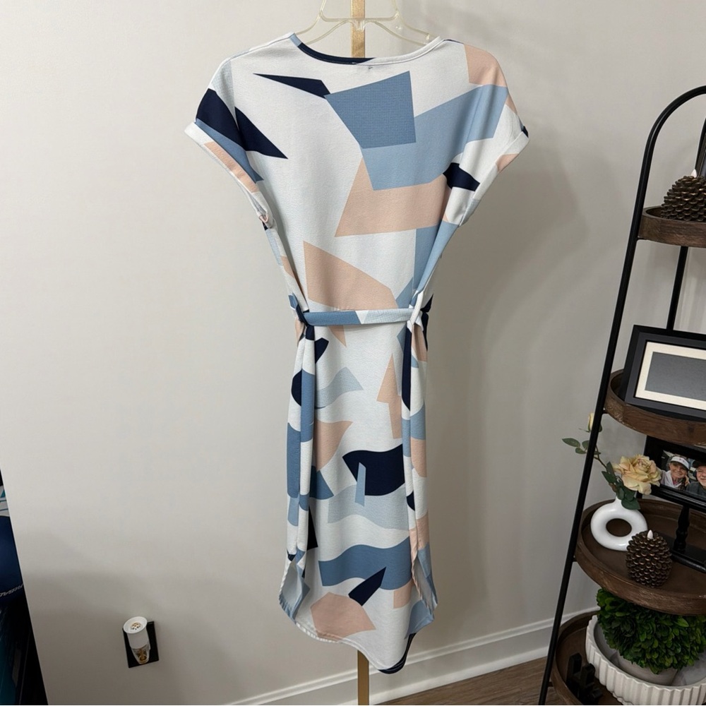 EcoWish Abstract Pattern Midi Dress - Picture 4 of 6